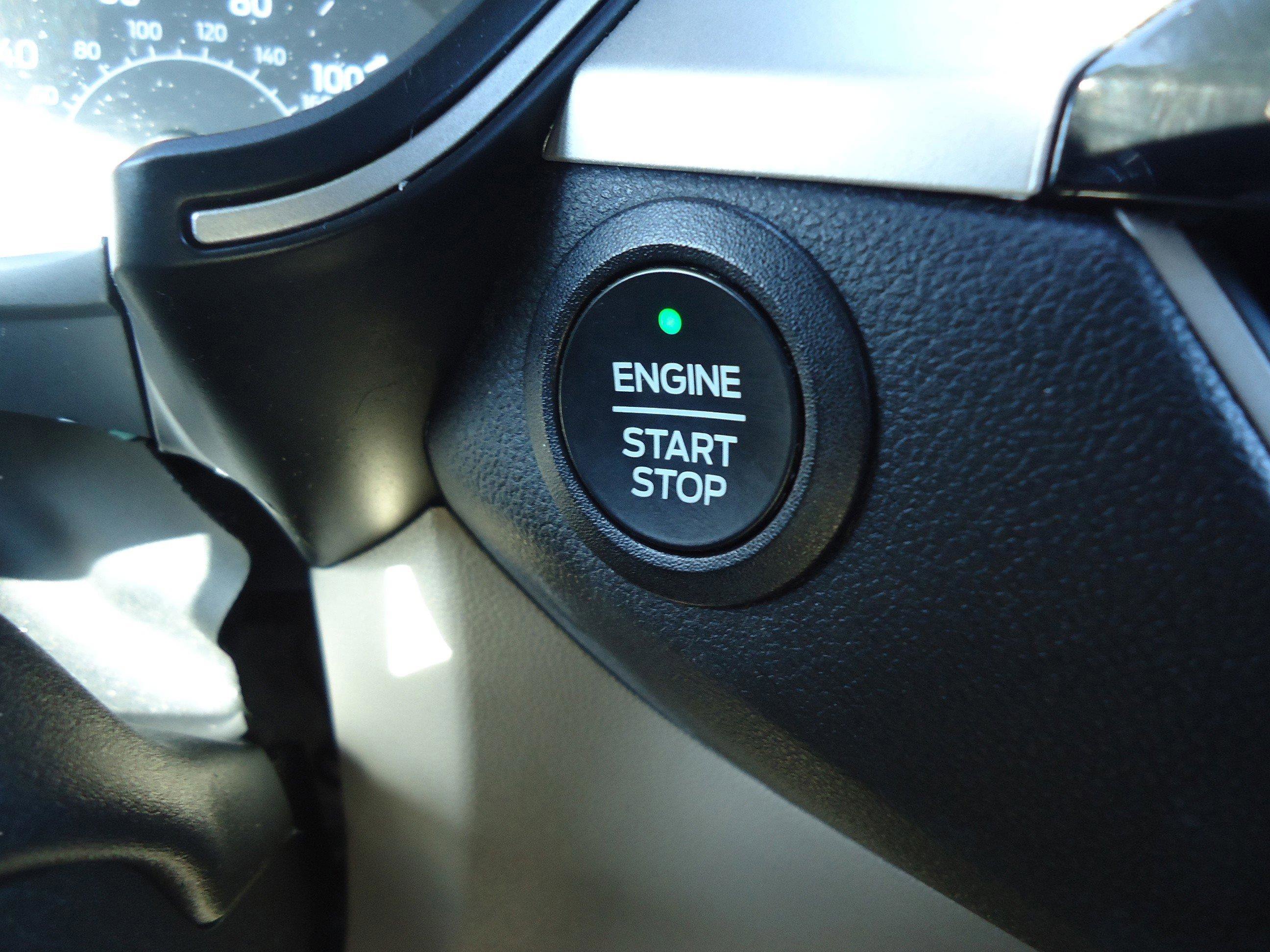 Used 2022 Ford Escape SE w/ SE Sport Appearance Package image 20