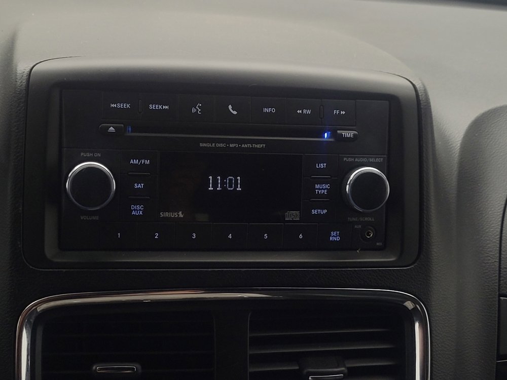 Used 2017 Dodge Grand Caravan SXT image 25