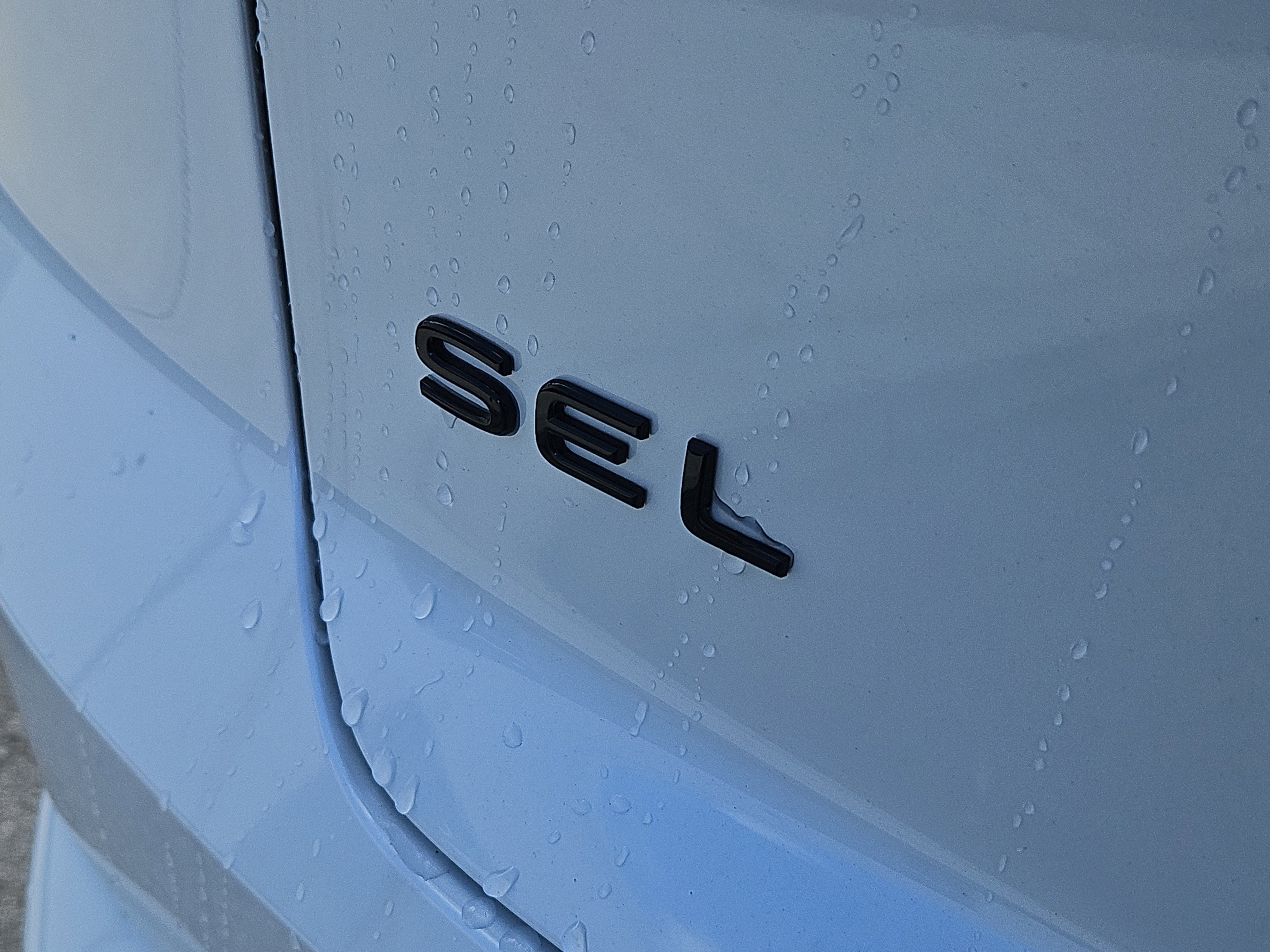 New 2026 Volkswagen Atlas Cross Sport SEL R-Line image 4