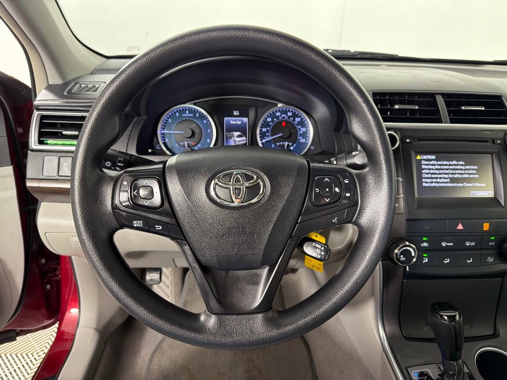 Used 2016 Toyota Camry LE FWD image 13