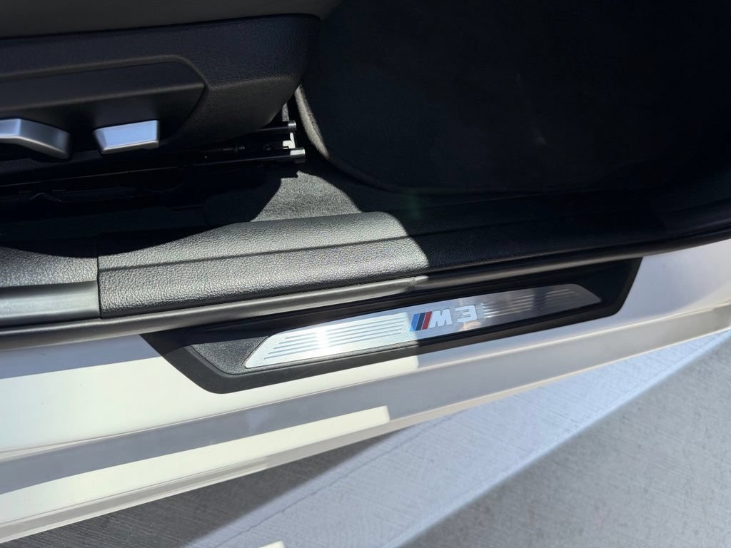 Used 2018 BMW M3 RWD image 31
