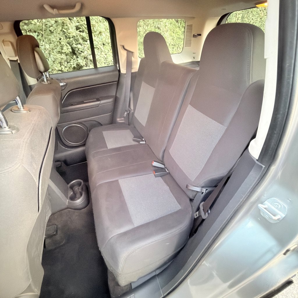 Used 2014 Jeep Patriot Latitude AWD/4WD image 10