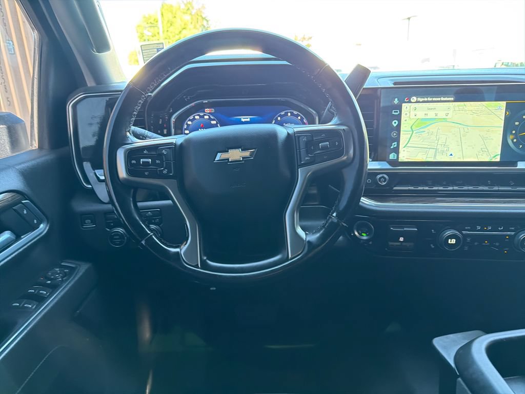Used 2025 Chevrolet Silverado 2500 LT AWD/4WD image 13