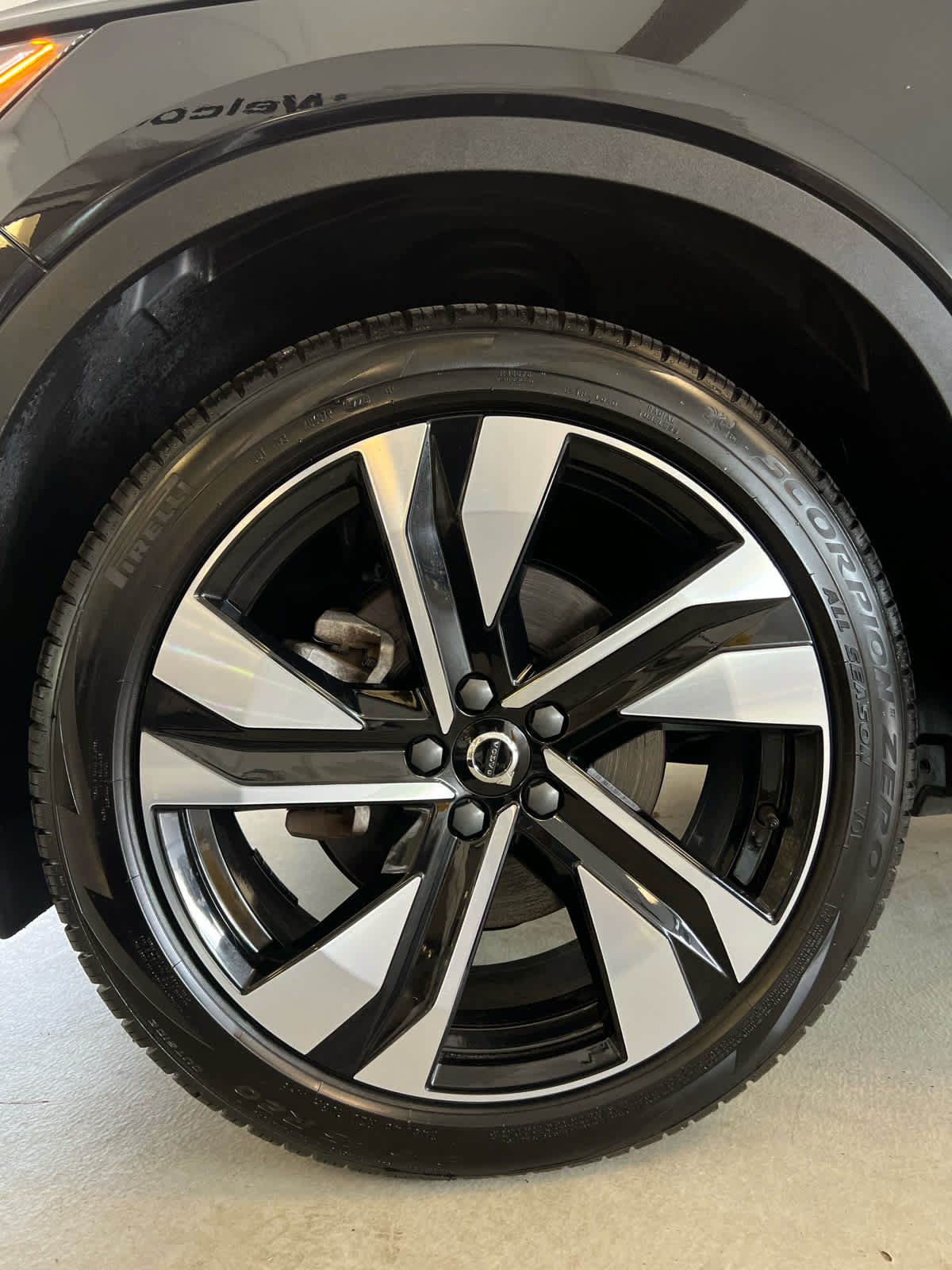 Used 2023 Volvo XC40 B5 Plus w/ Climate Package AWD/4WD image 14