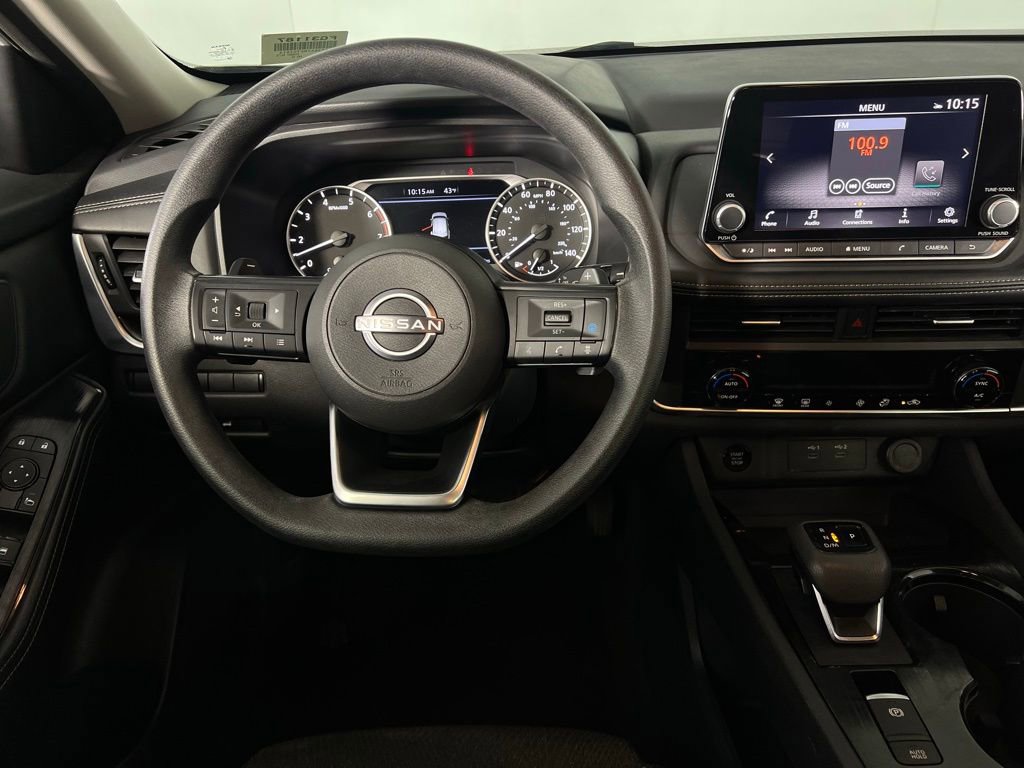 Used 2024 Nissan Rogue SV image 12