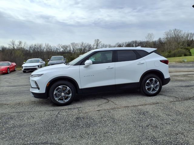 Used 2025 Chevrolet Blazer LT AWD/4WD image 31