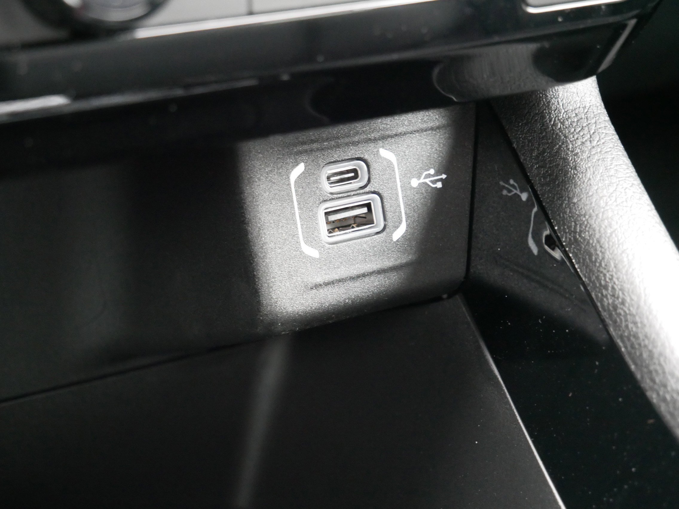 New 2026 Jeep Compass Limited image 13