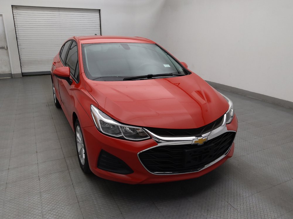 Used 2019 Chevrolet Cruze LS w/ LS Convenience Package FWD image 14