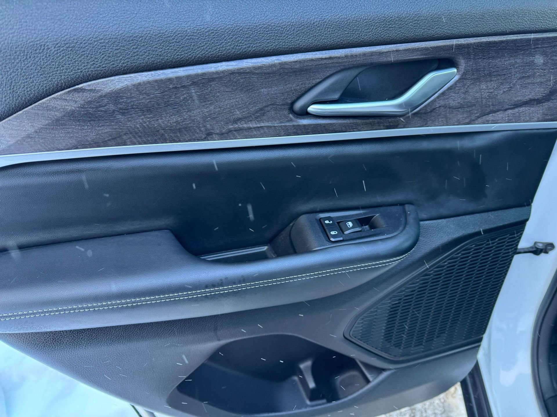 Used 2023 Jeep Grand Cherokee Limited image 17