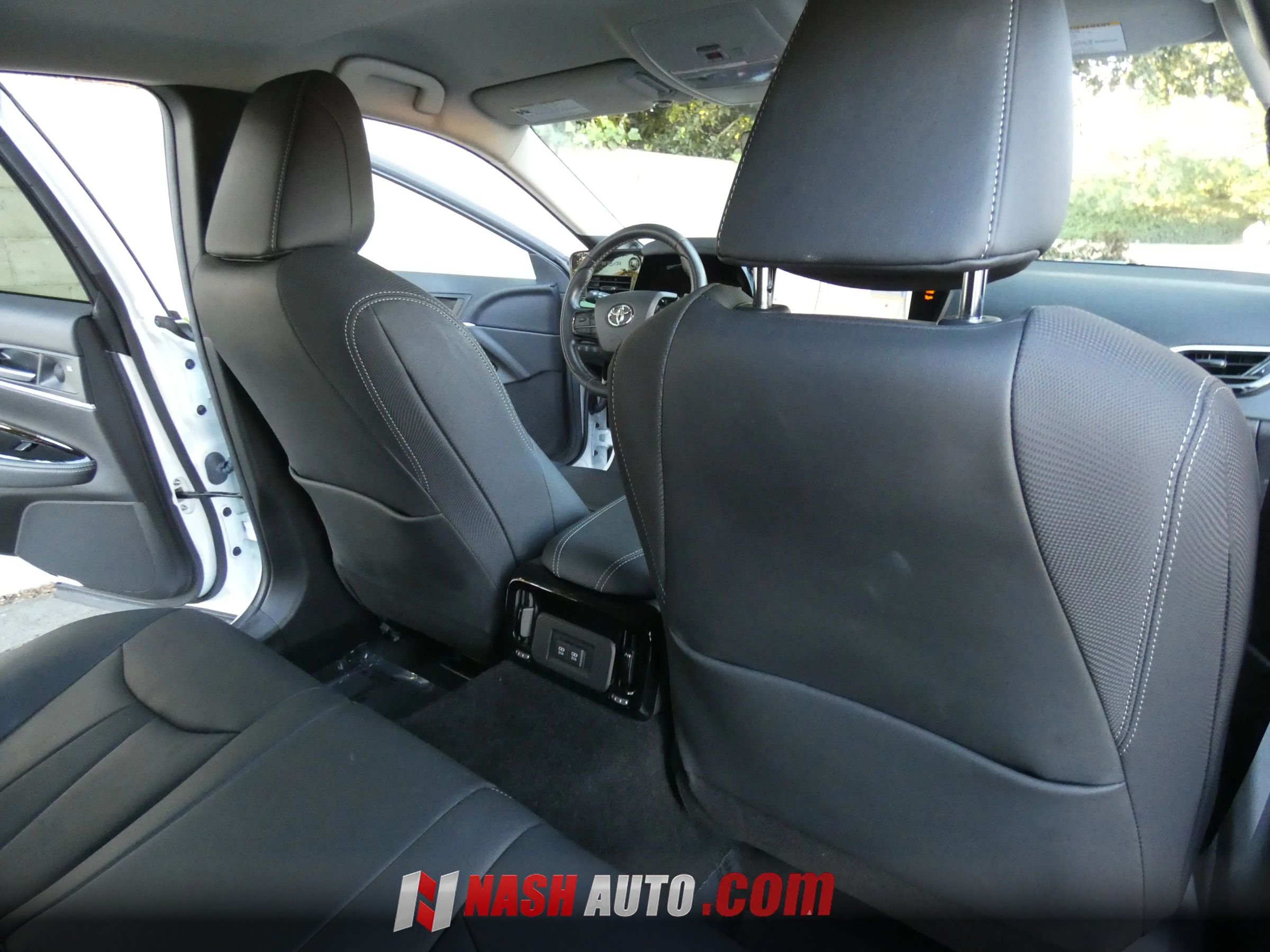 Used 2022 Toyota Mirai w/ Advanced Technology Package RWD image 40