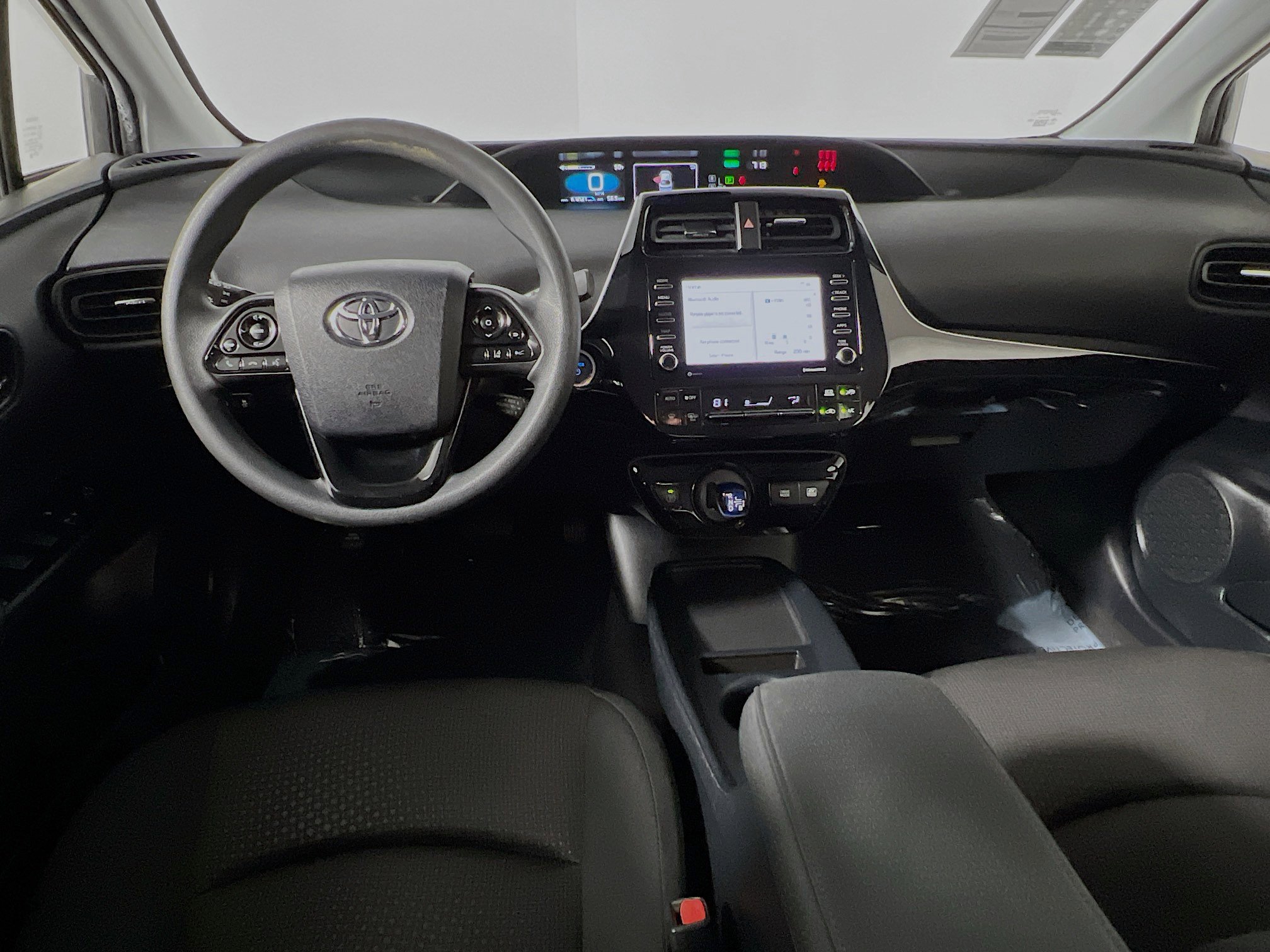 Used 2022 Toyota Prius LE image 29