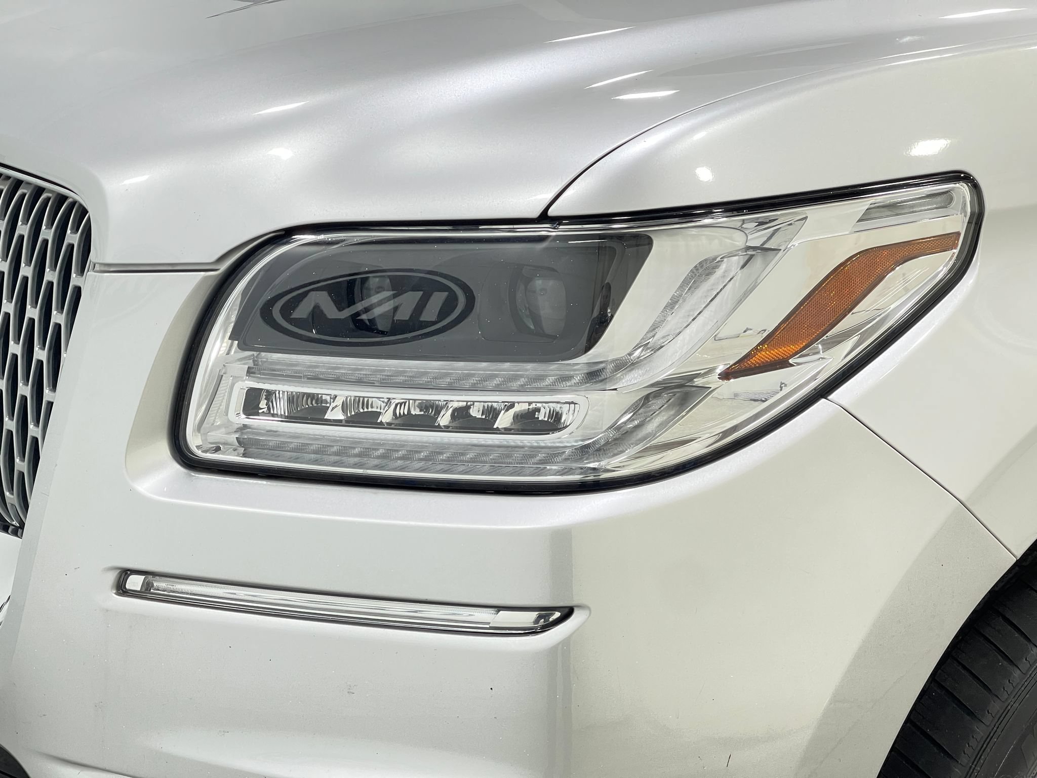 Used 2019 Lincoln Navigator Select AWD/4WD image 34