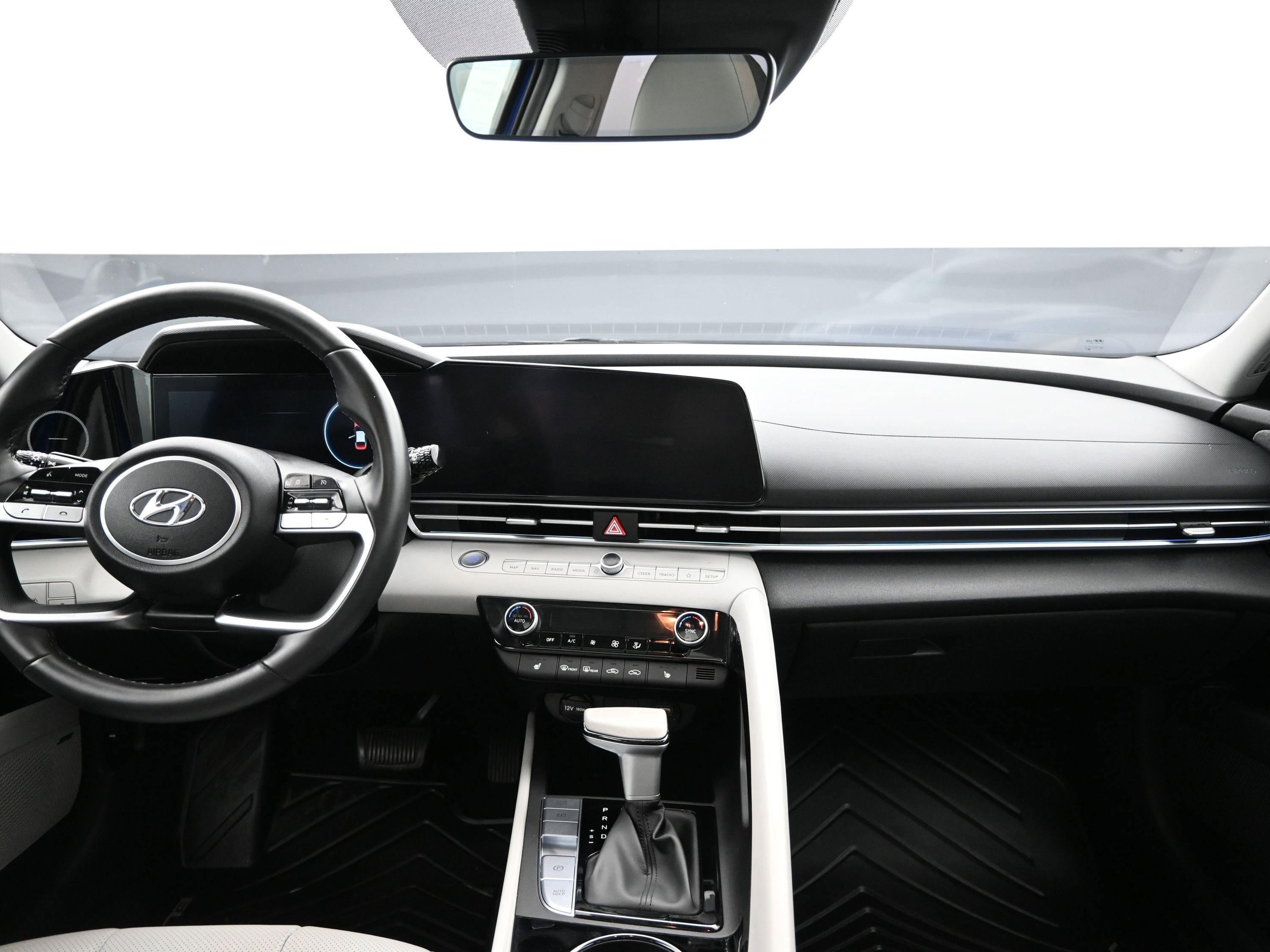 Used 2023 Hyundai Elantra Limited image 20