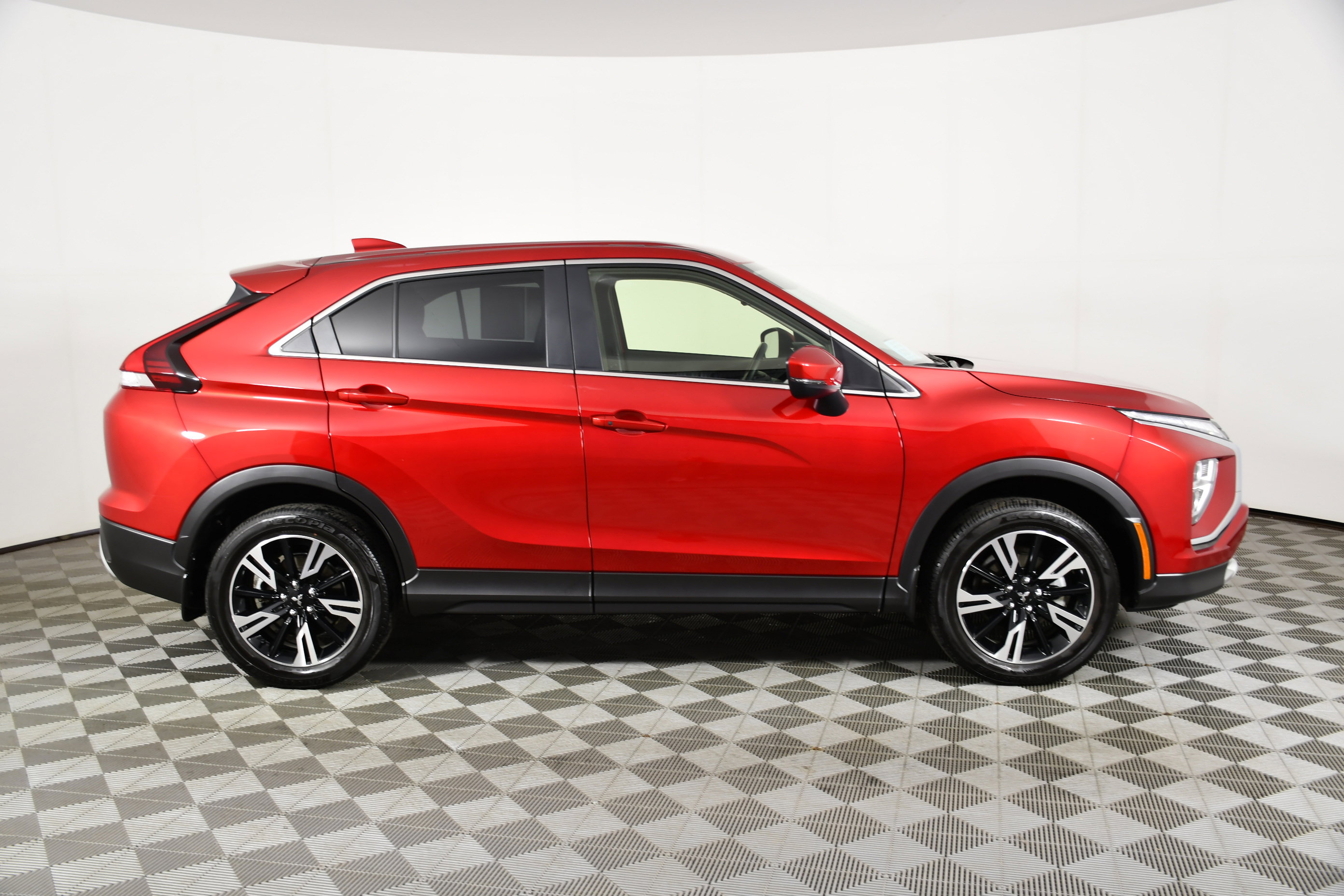 Used 2024 Mitsubishi Eclipse Cross SE AWD/4WD image 5