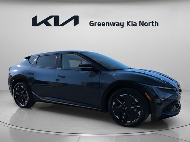 Certified 2025 Kia EV6 Wind RWD image 1