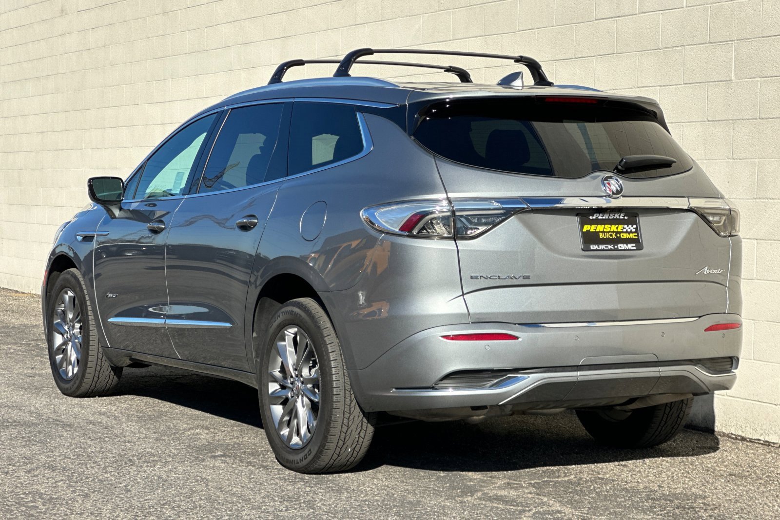 Certified 2023 Buick Enclave Avenir w/ Avenir Technology Package image 6