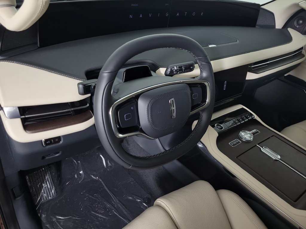 New 2027 Lincoln Navigator L Reserve w/ Jet Appearance Package RWD image 22