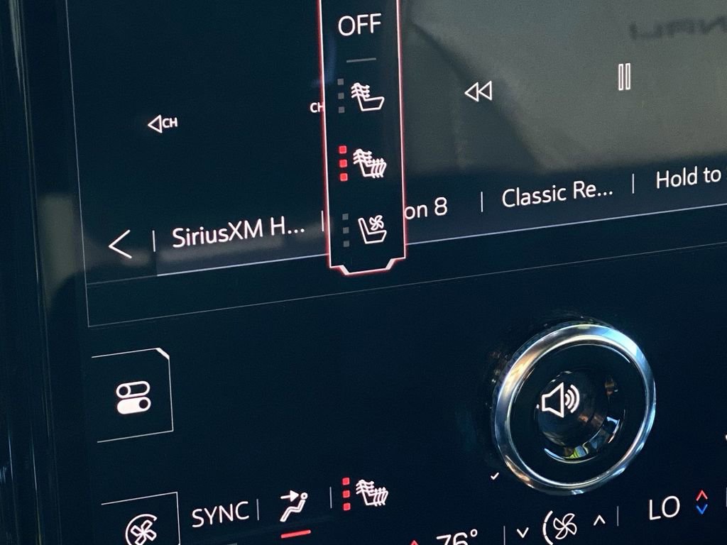 Certified 2025 GMC Yukon XL Denali image 28