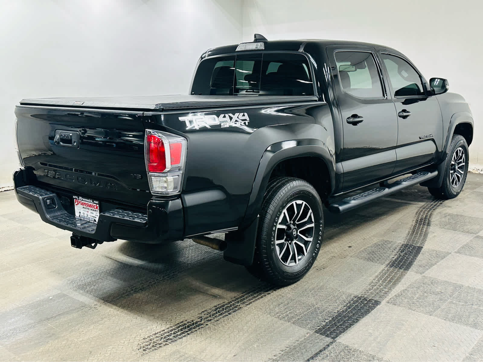 Certified 2023 Toyota Tacoma TRD Sport w/ Advanced Technology Package AWD/4WD image 6