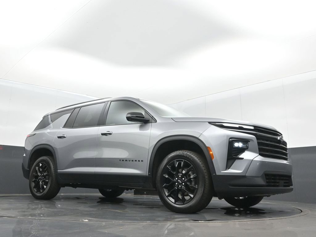 Used 2024 Chevrolet Traverse LT w/ Midnight/Sport Edition FWD image 26