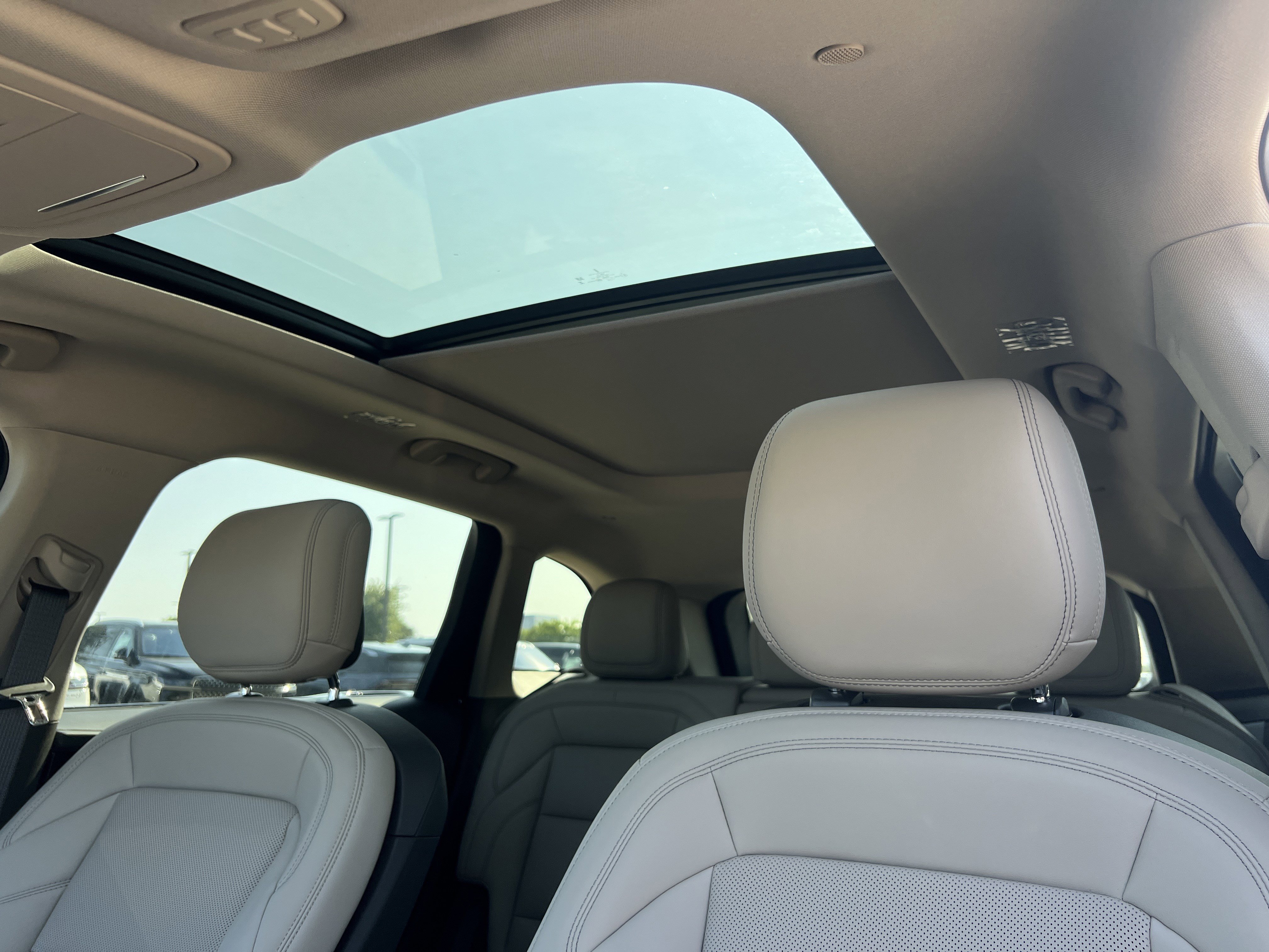 New 2025 Lincoln Nautilus Premier w/ Equipment Group 102A image 34