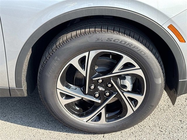 New 2025 Lincoln Nautilus Premier w/ Jet Appearance Package image 9