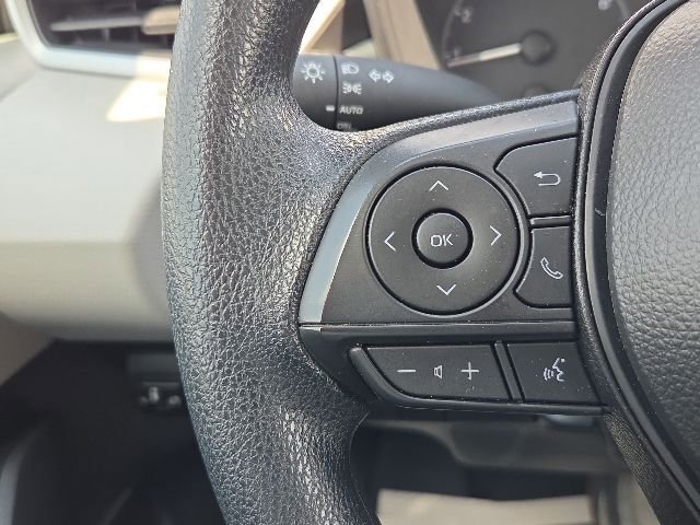 Used 2025 Toyota Corolla LE w/ LE Premium Package FWD image 22