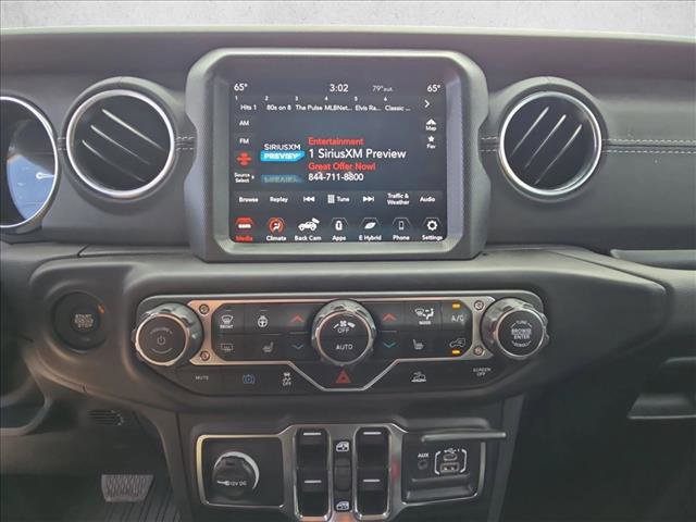 Used 2023 Jeep Wrangler Unlimited Sahara w/ Cold Weather Group AWD/4WD image 13