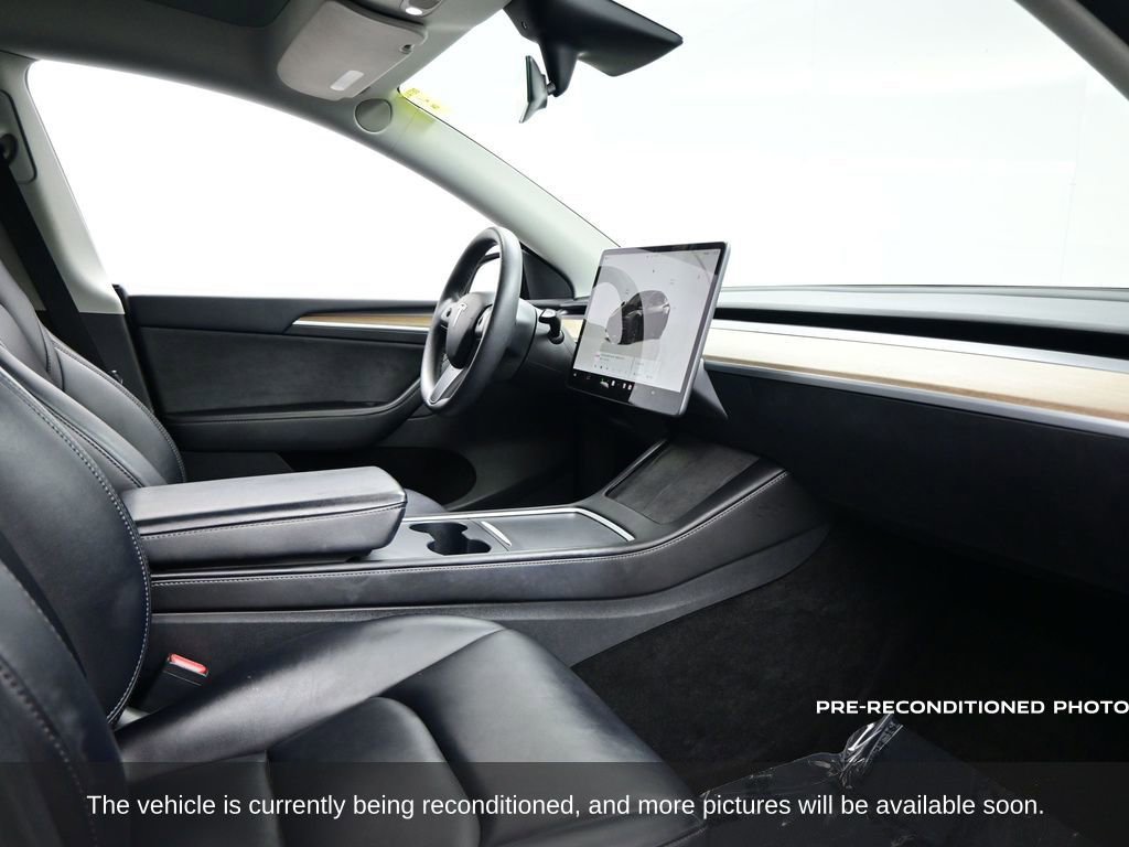 Used 2023 Tesla Model Y Long Range image 10