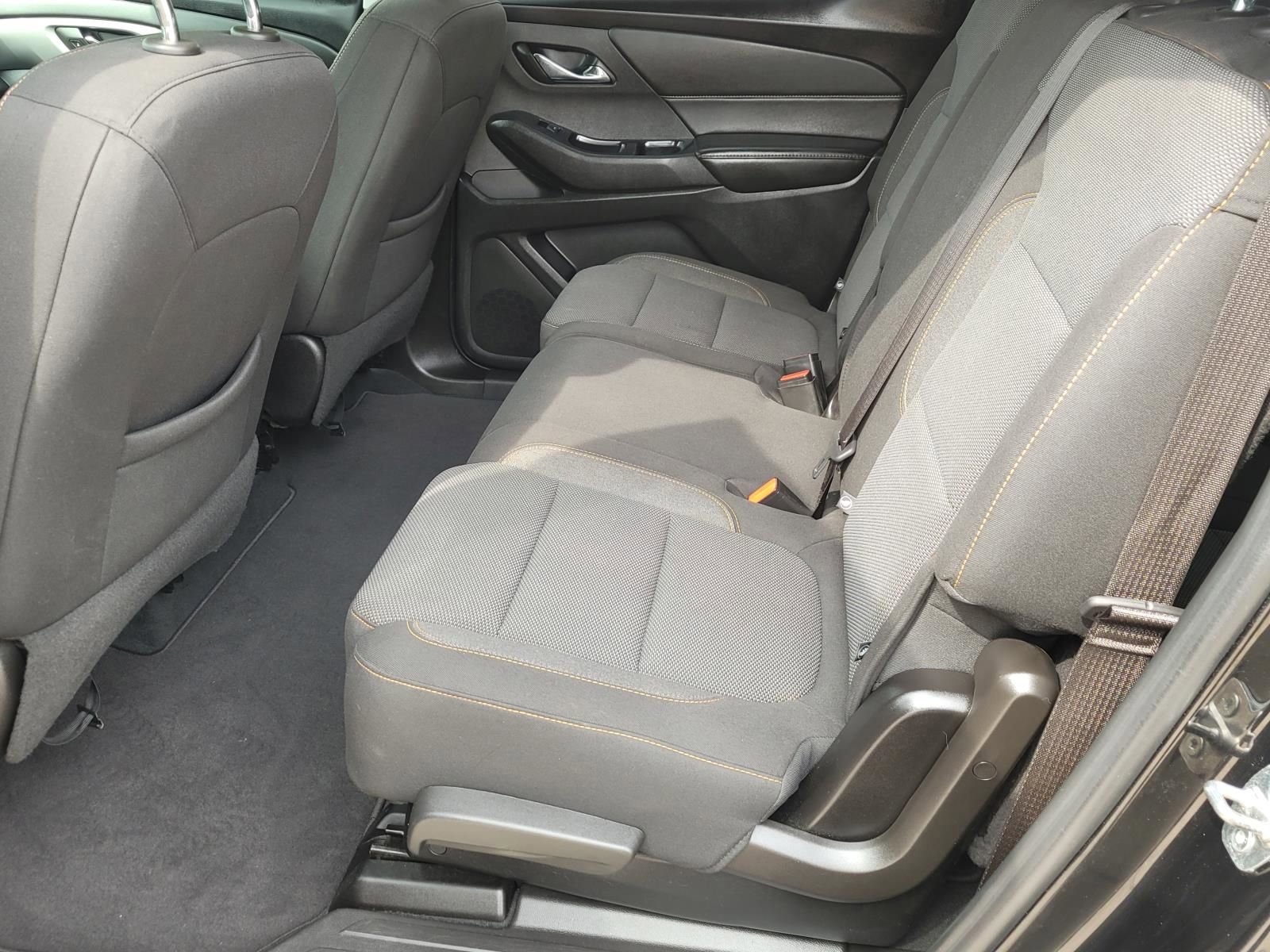 Used 2021 Chevrolet Traverse LS FWD image 16