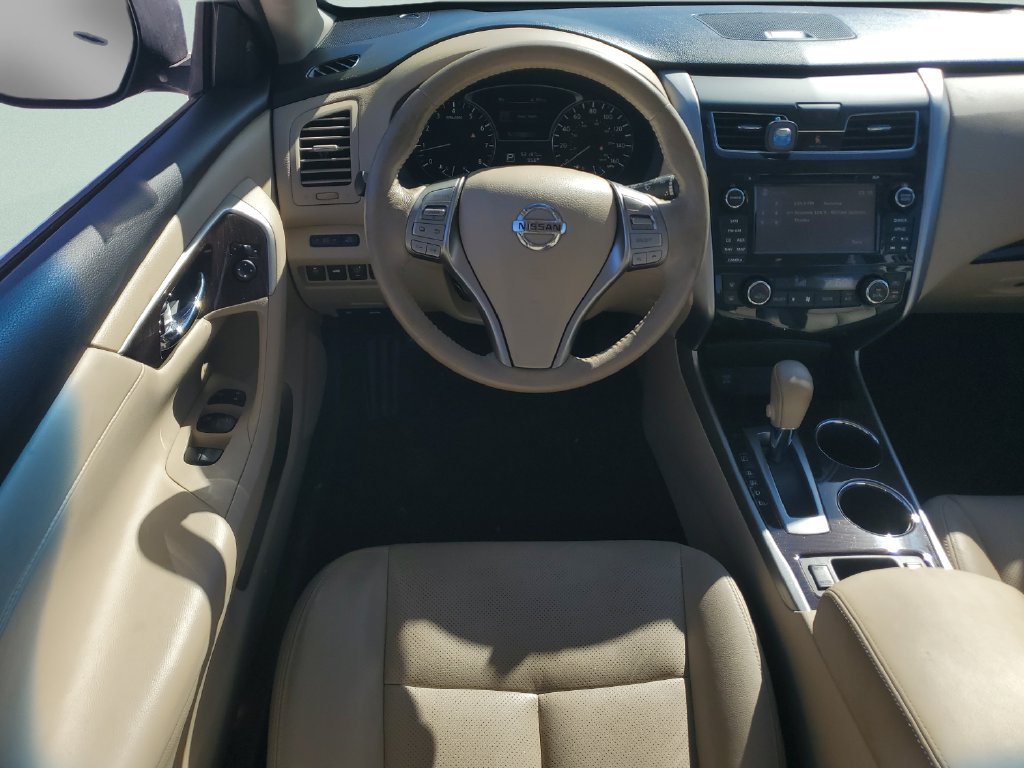 Used 2015 Nissan Altima 2.5 SL w/ Technology Package FWD image 12