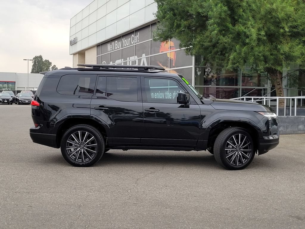 Used 2026 Lexus GX 550 w/ Accessory Package (31) AWD/4WD image 5