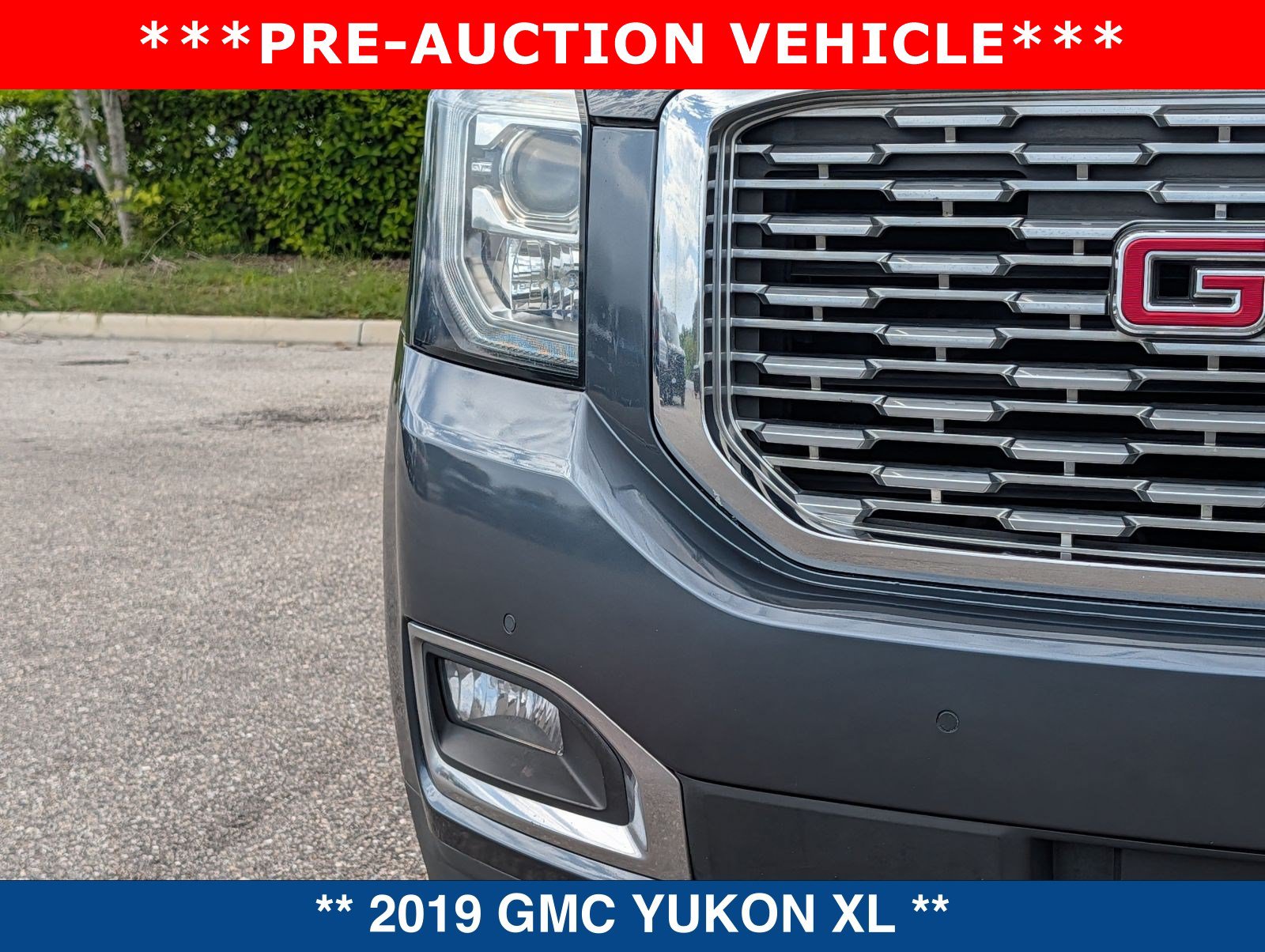 Used 2019 GMC Yukon XL Denali AWD/4WD image 10
