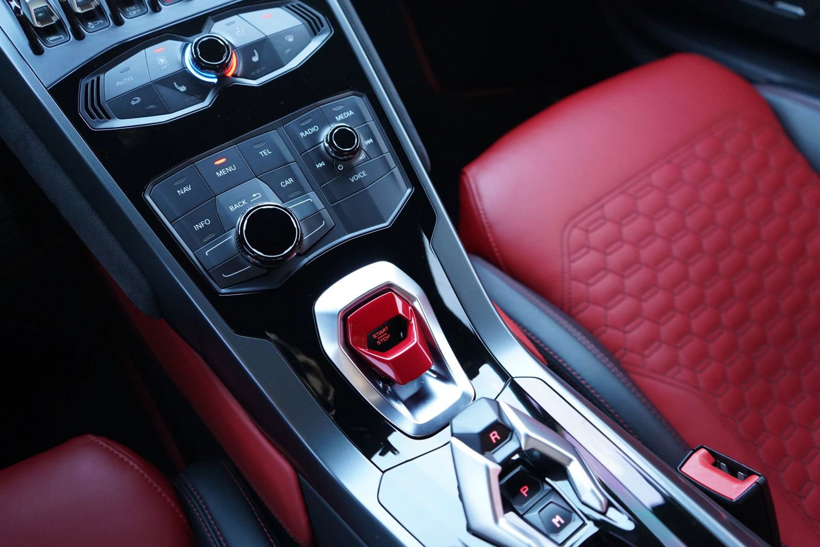 Used 2019 Lamborghini Huracan LP 580-2 RWD image 14