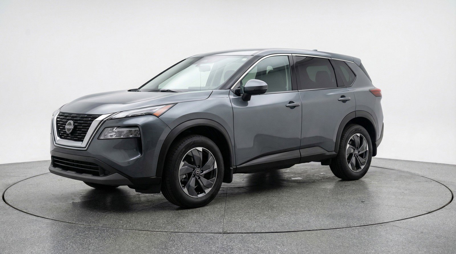 Used 2025 Nissan Rogue SV AWD/4WD image 3