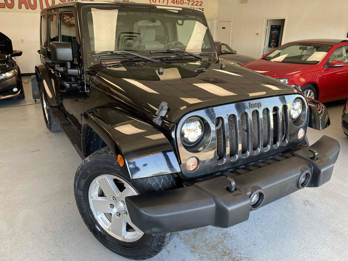 Used 2009 Jeep Wrangler Unlimited Sahara w/ Dual Top Group AWD/4WD image 9
