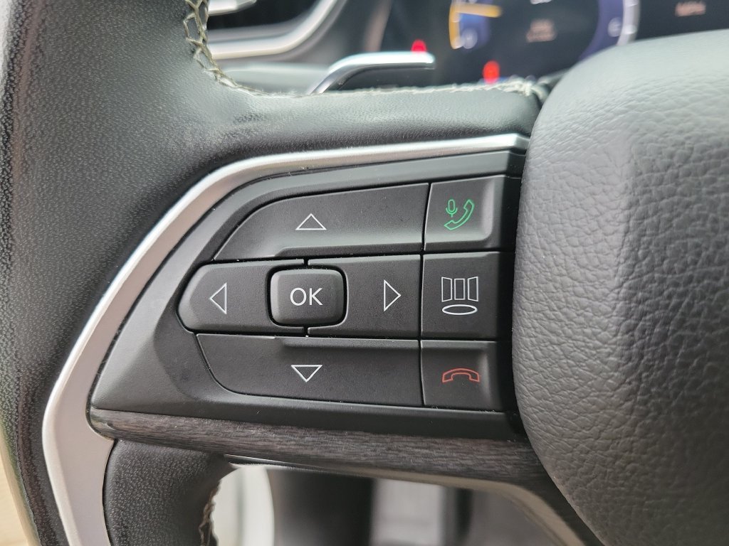 Used 2024 Jeep Grand Cherokee L Limited AWD/4WD image 26