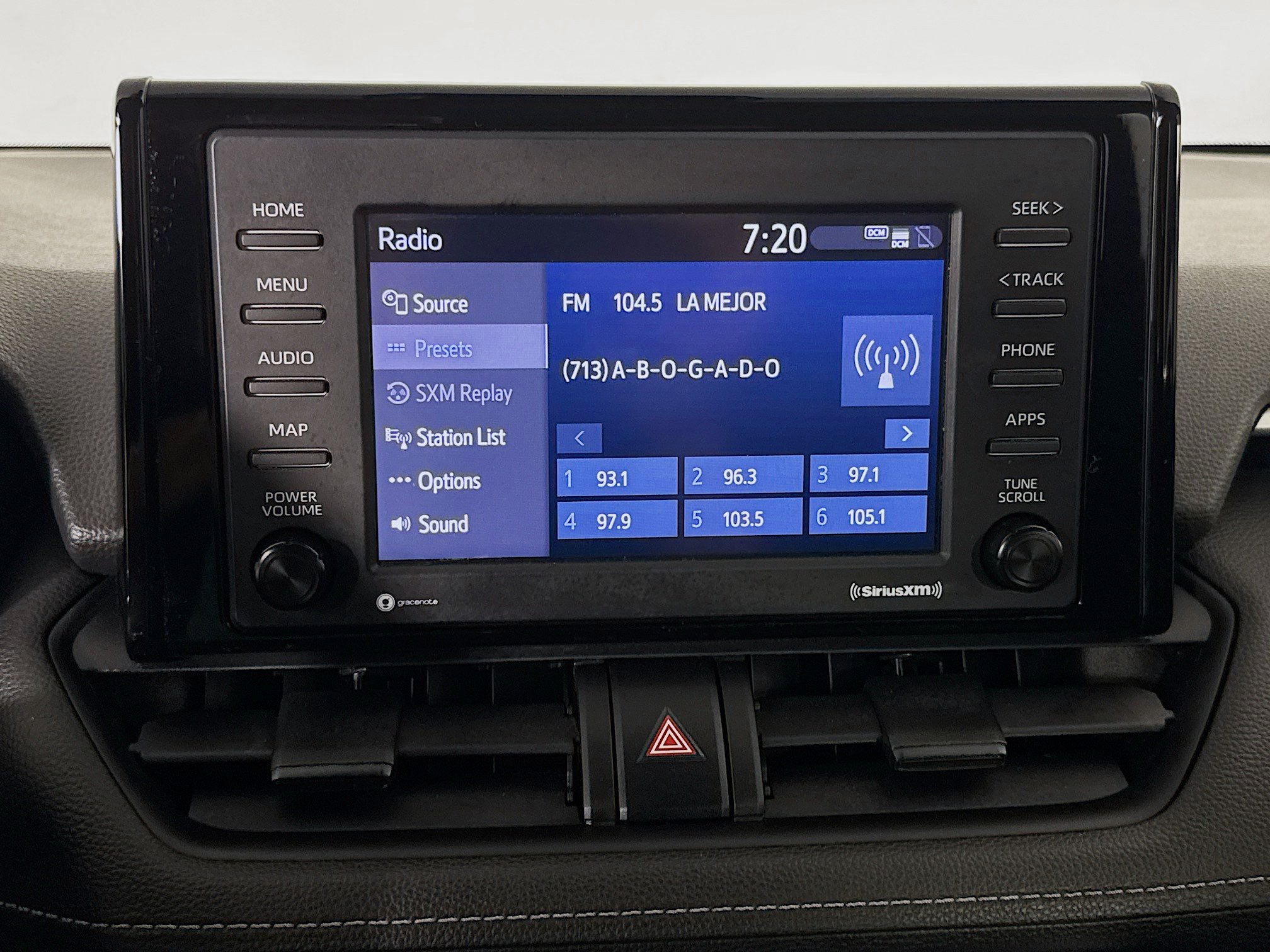 Used 2022 Toyota RAV4 LE AWD/4WD image 16