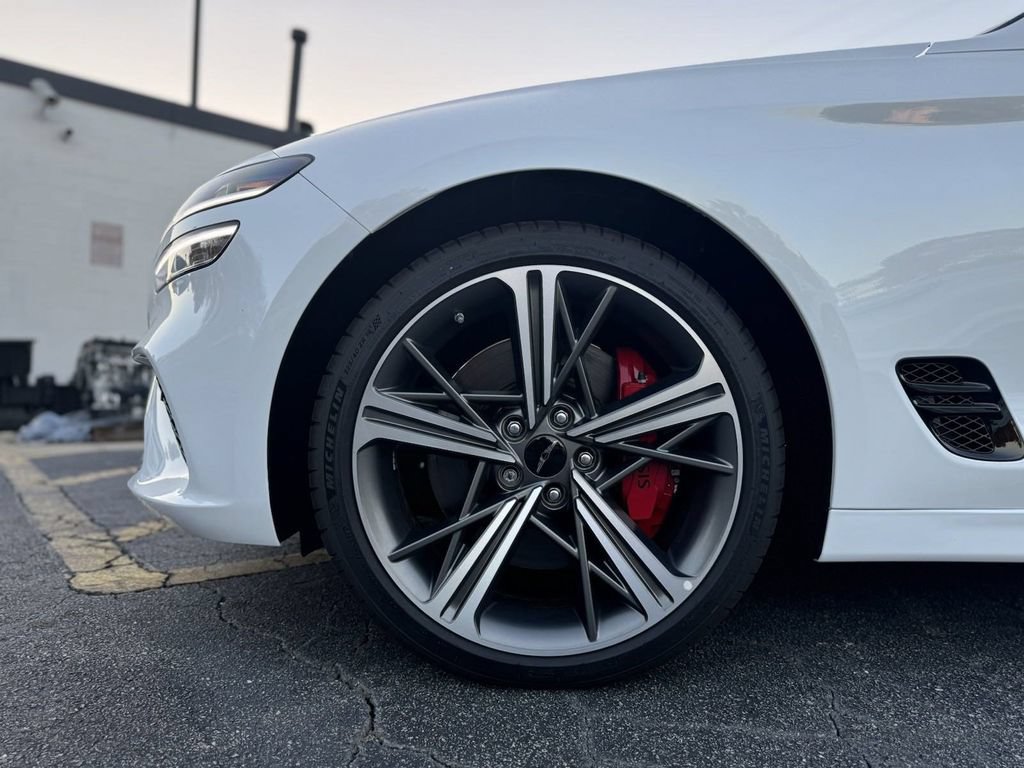 New 2025 Genesis G70 3.3T Advanced w/ Sport Prestige Package RWD image 11