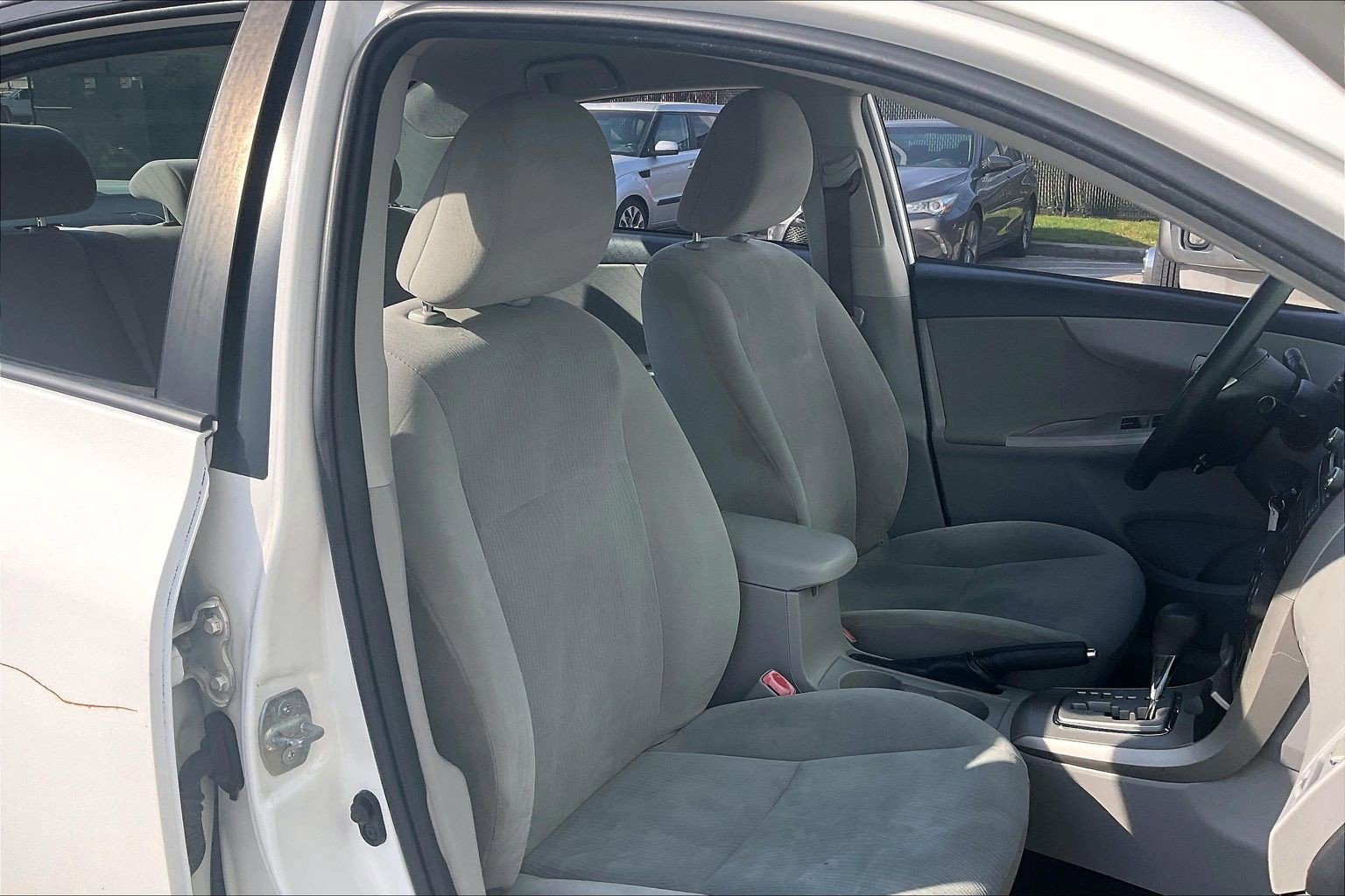 Used 2011 Toyota Corolla LE image 9