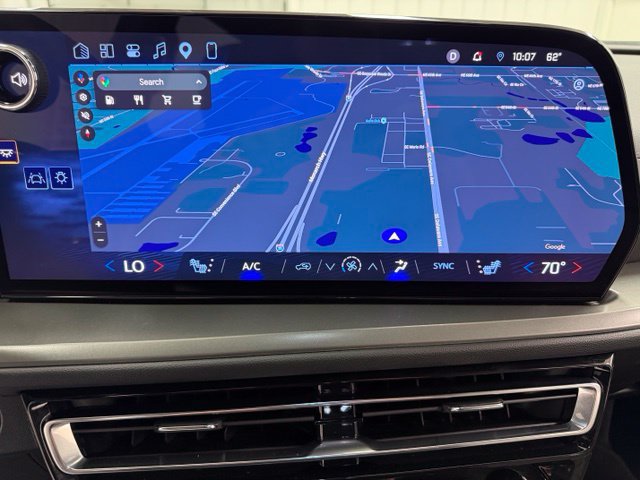 Certified 2026 Chevrolet Traverse LT w/ Driver Confidence Package FWD image 11