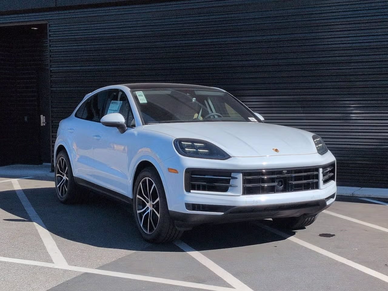 Certified 2026 Porsche Cayenne Coupe AWD/4WD image 9