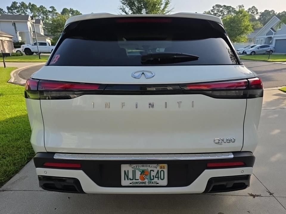 Certified 2023 INFINITI QX60 Luxe w/ Cargo Package FWD image 9
