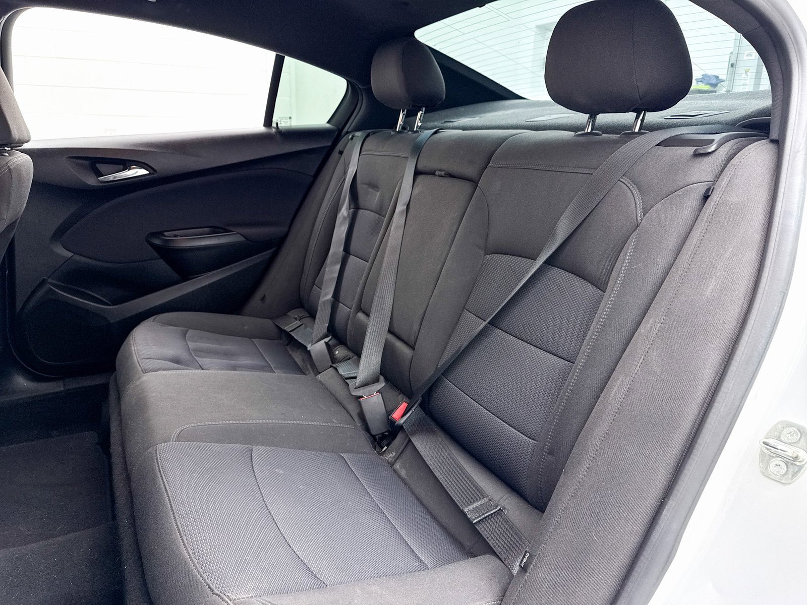 Used 2018 Chevrolet Cruze LT w/ RS Package image 28