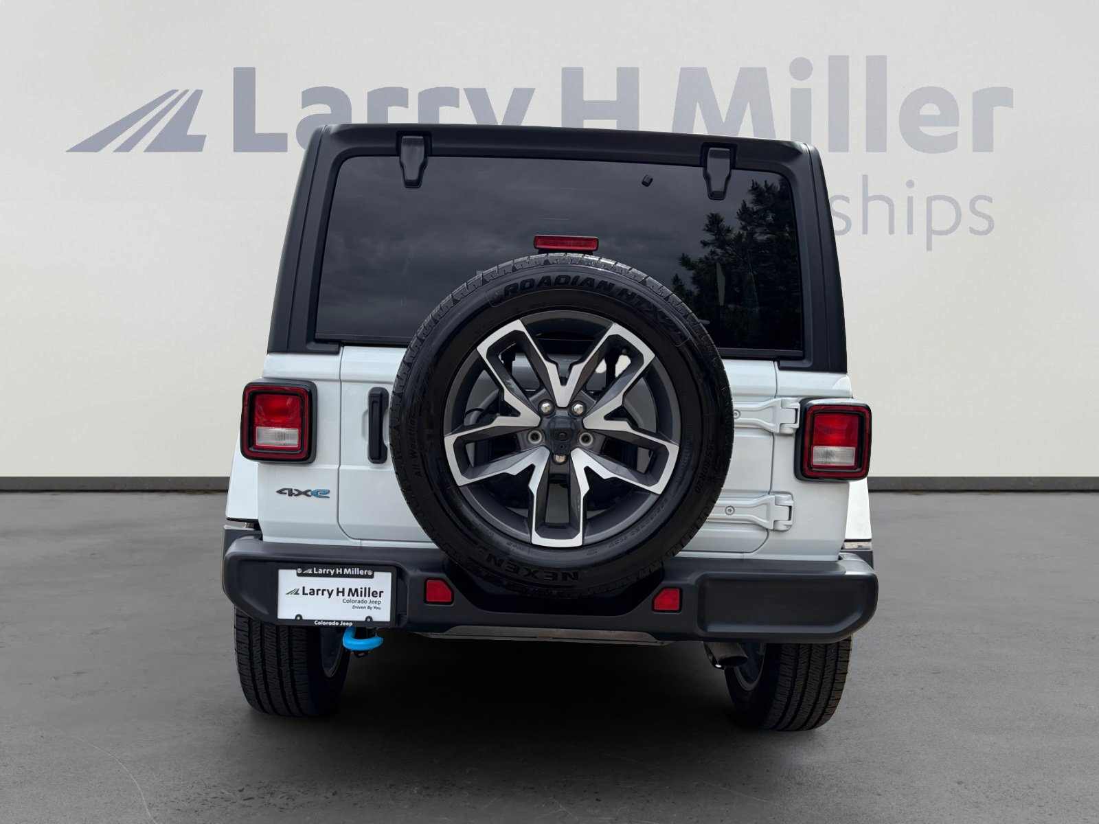 Used 2024 Jeep Wrangler Unlimited AWD/4WD image 4