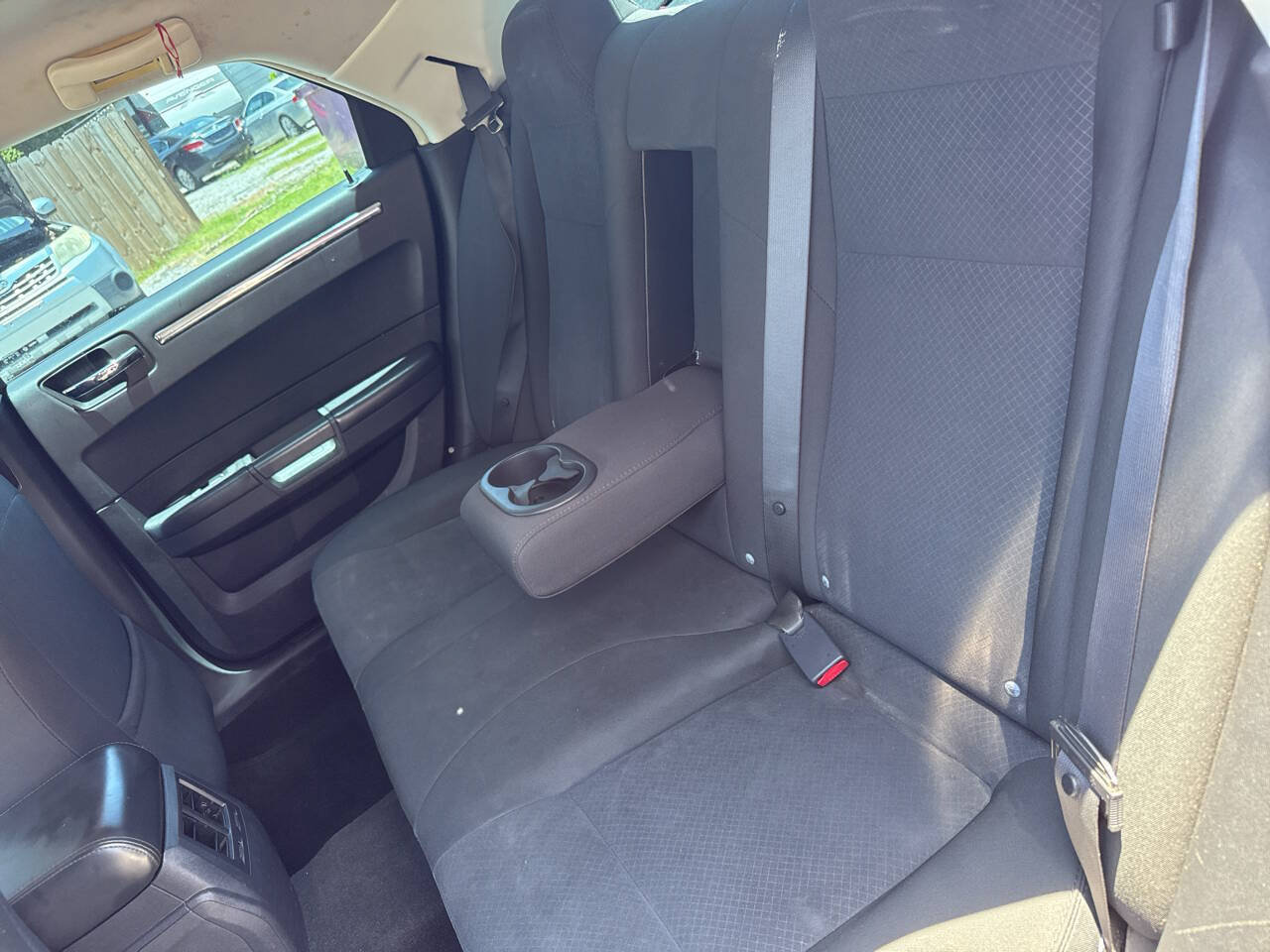 Used 2009 Chrysler 300 LX RWD image 11