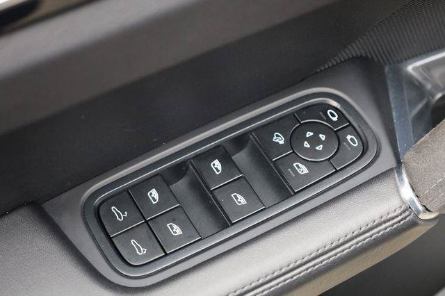 Used 2023 Porsche Cayenne Turbo AWD/4WD image 36