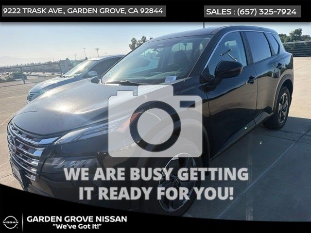 Certified 2025 Nissan Rogue SV