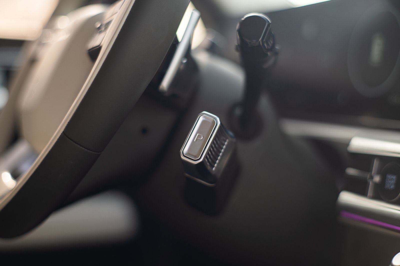 Used 2025 Hyundai Santa Fe Calligraphy w/ Tow & Go Package image 46