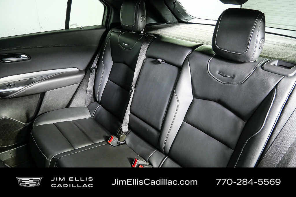 Used 2024 Cadillac XT4 Premium Luxury image 17
